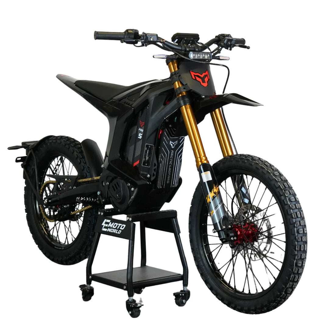 Arctic Leopard XE PRO S L1S electric bike parked outdoors with sleek design and sturdy frame, showcasing its high-performance features.