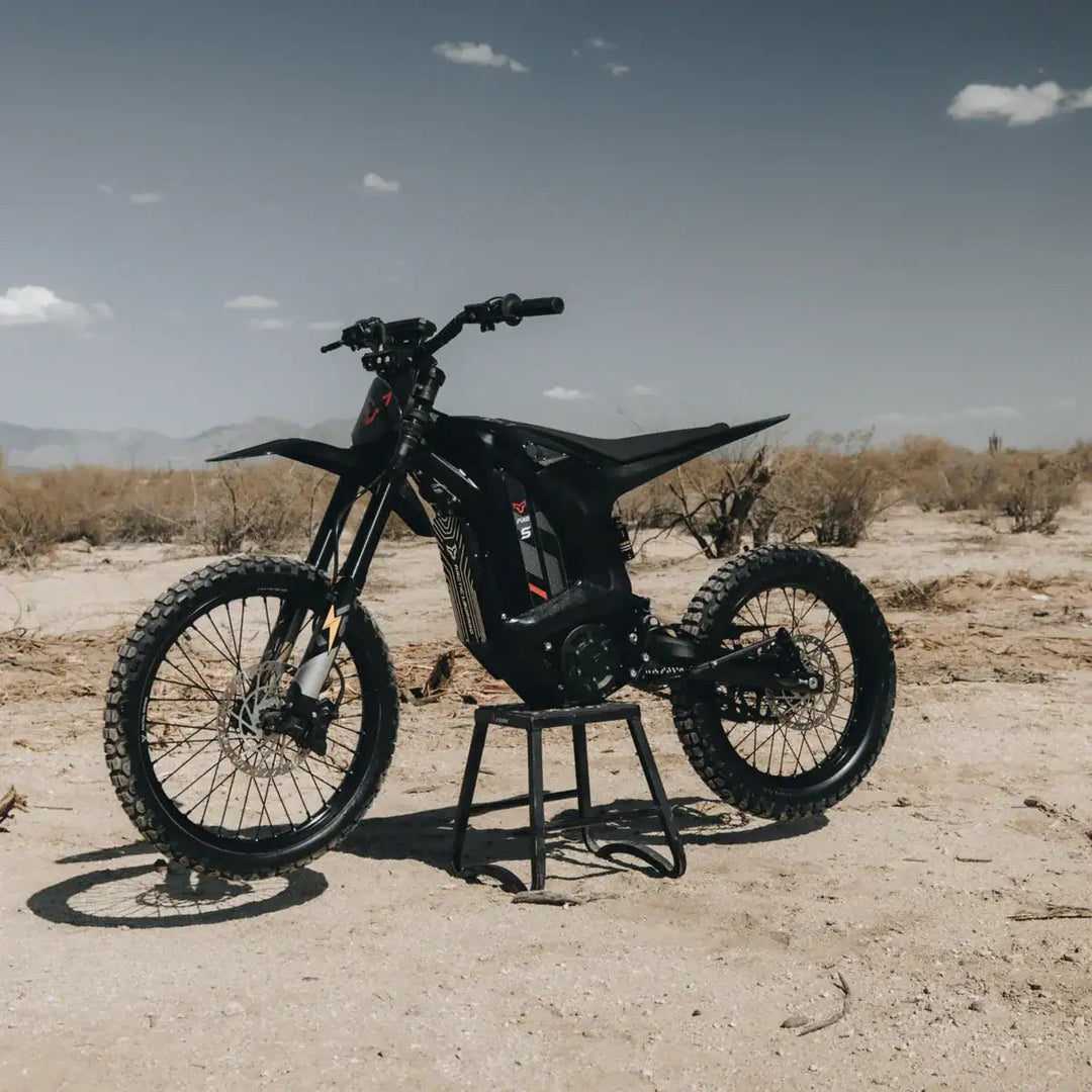 Off-road Arctic Leopard XE PRO S electric bike with rugged tires and sleek frame, designed for off-road adventure.